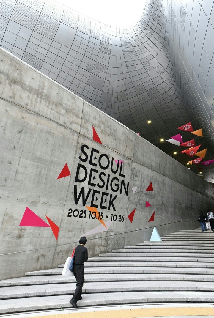 Mobile 메인 이미지 0